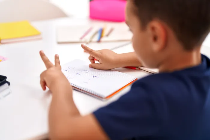 Anchetă la o grădiniță din Craiova, după ce o educatoare i-ar fi pus pe copii să se bată între ei. Ce a putut să-i spună o fetiță mamei sale, acasă