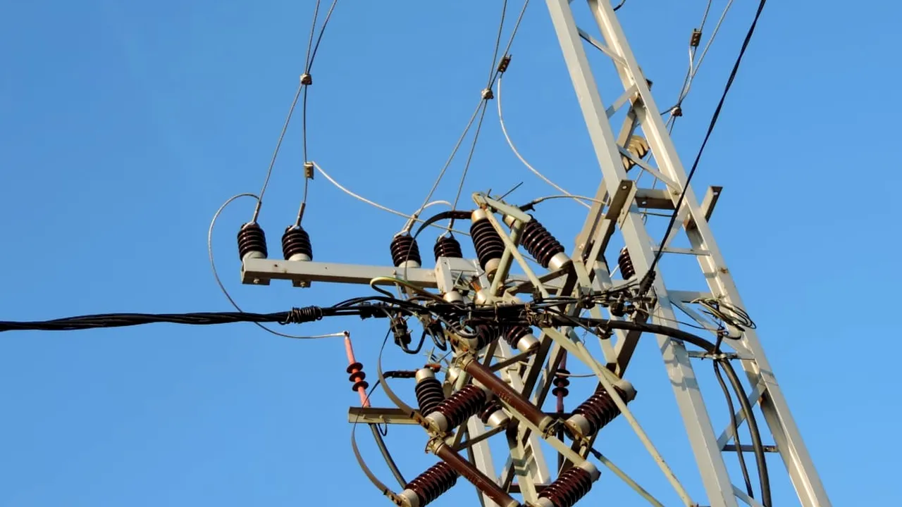 Prețul energiei electrice, reglementat de la 1 ianuarie 2023! Noile tarife pentru consumatorii casnici