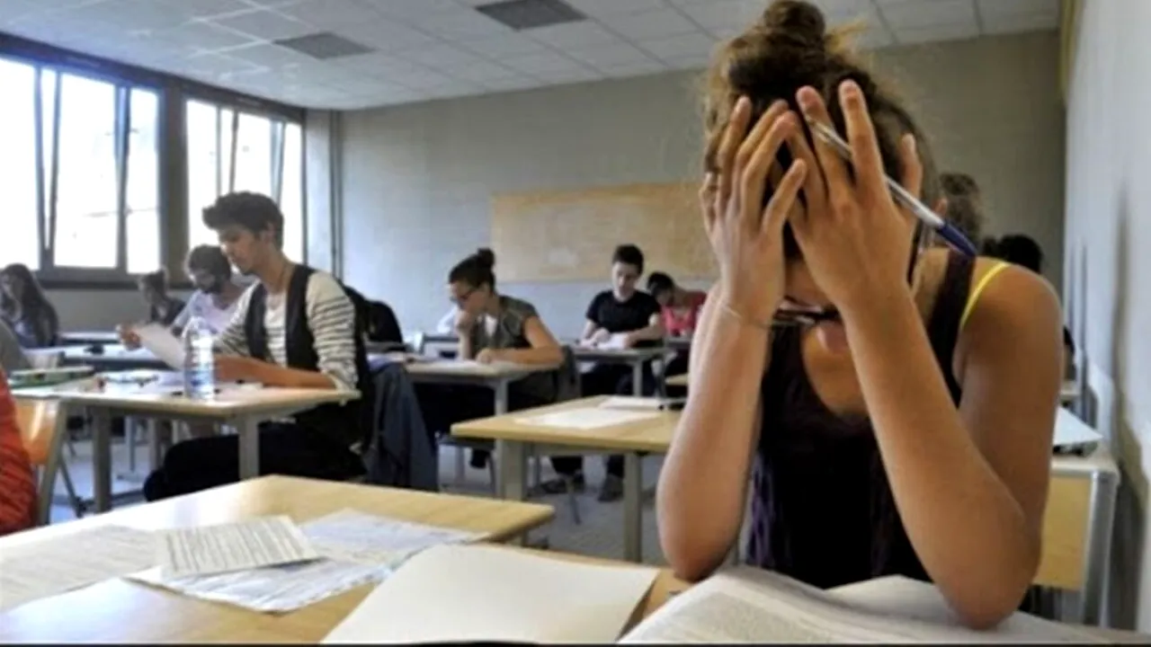 Nou SCANDAL la Colegiul „Gheorghe Şincai” din Bucureşti. O elevă a fost obligată să dea Bacalaureatul desculță.