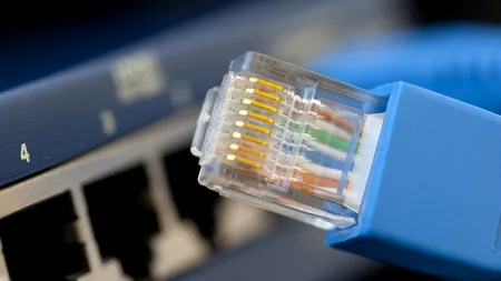 STUDIU.Viteza internetului a crescut cu 17% la nivel global în ultimul an. Traficul generat de dispozitivele mobile s-a dublat