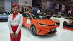 „Invazie” de mașini chinezești la Salonul Auto București, cu lansări în premieră. Peste 40% dintre autovehicule sunt asiatice la expoziția din acest an. Cu ce prețuri încearcă producătorii să îi ademenească pe români