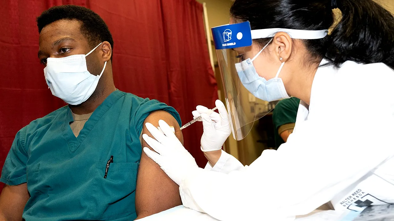 Canada aprobă rapelul cu un alt vaccin decât cel de la prima doză