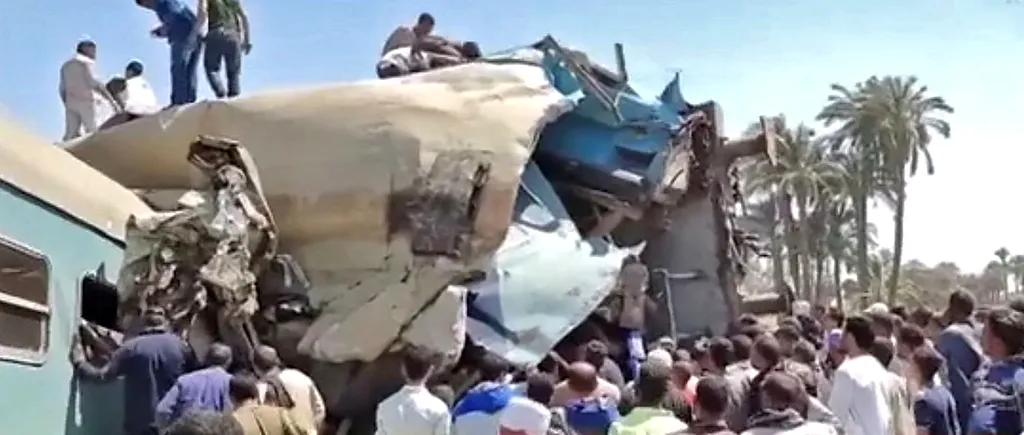 Coliziune între două trenuri în Egipt. Cel puţin 32 de persoane au murit - FOTO&VIDEO