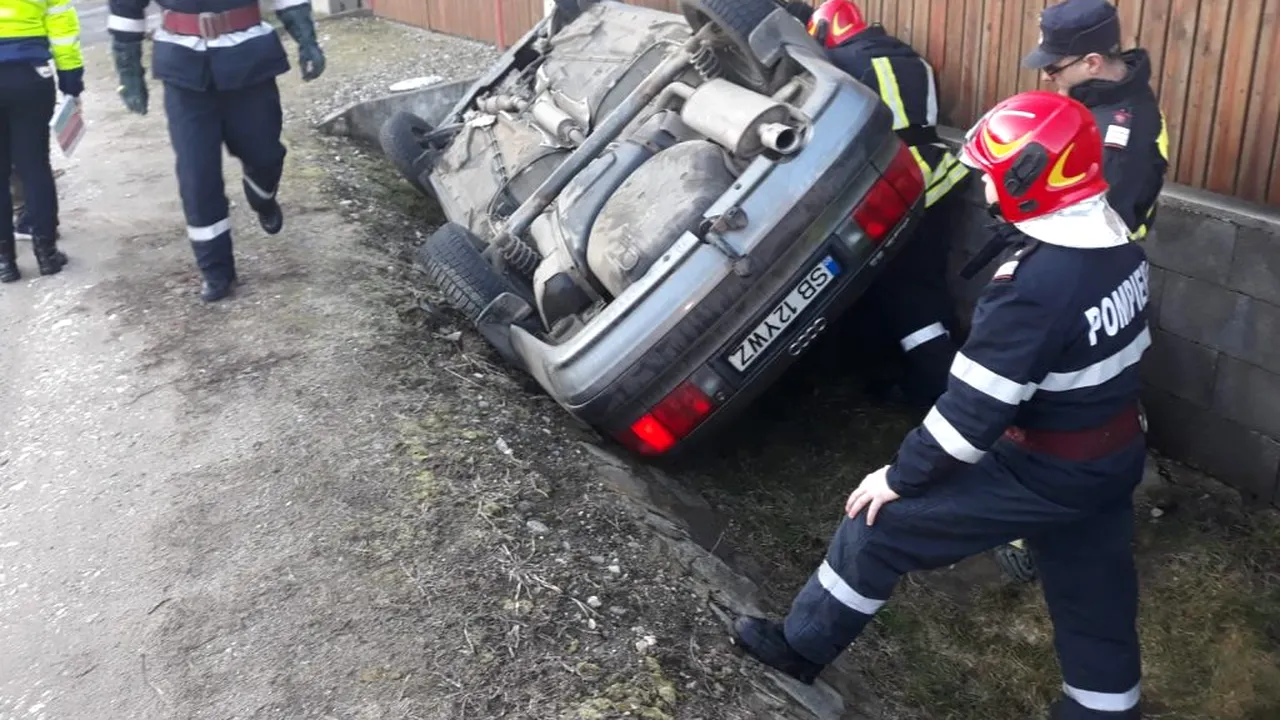 O fetiţă de opt ani şi o femeie de 51 de ani, rănite într-un accident cumplit FOTO