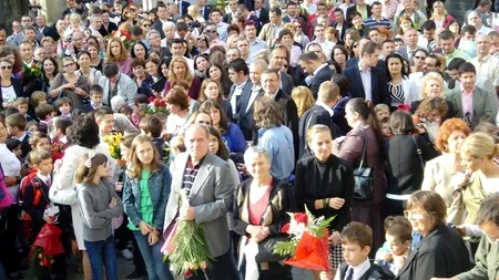 CLASA PREGĂTITOARE. Cum s-au jucat guvernele cu nervii părinților. 