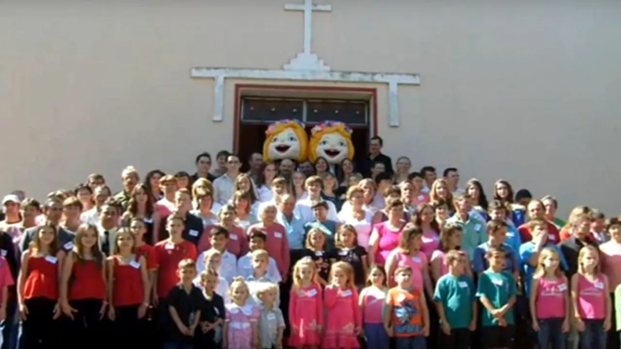 Secretul sinistru al orașului Candido Godoi din Brazilia, care înregistrează un număr-record de gemeni germani