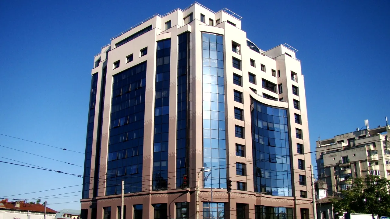 Mega-război financiar în România! Miza: banii a 6.000.000 de români