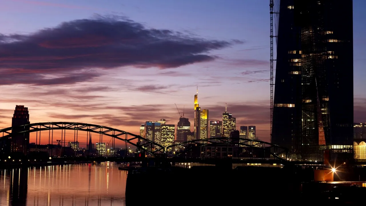 BCE menține nivelul dobânzii de referință în zona euro, în contextul fluctuațiilor inflației