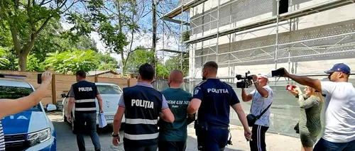 Bărbatul care a aruncat cu scaune și sticle din balconul unui hotel din Mamaia a fost plasat sub control judiciar