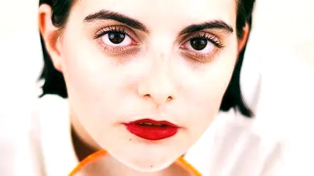 O celebră stilistă din România s-a sinucis la doar 28 de ani. Și-a trimis iubita de acasă înainte de gestul necugetat. GALERIE FOTO