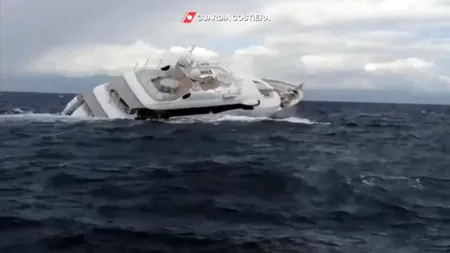 FOTO-VIDEO | Super-iahtul scufundat în Marea Mediterană, în apropiere de Sicilia, aparținea unui oligarh rus și valora o adevărată avere. Echipajul a fost salvat de o navă de patrulare românească