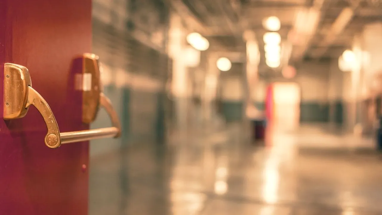 Madridul a ridicat un spital în timp record. Peste 1.300 de oameni au muncit zi şi noapte