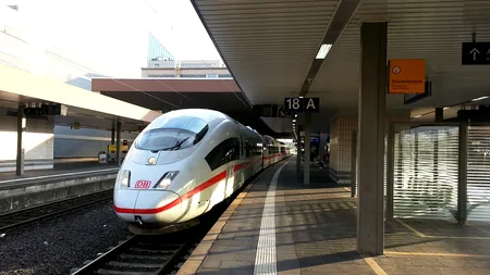 Un pasager beat a cerut ca trenul de mare viteză în care se afla să meargă mai încet