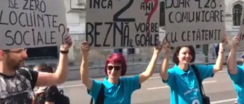 Gabriela Firea, primarul paralel cu Bucureștiul. Protest în fața Primăriei Capitalei