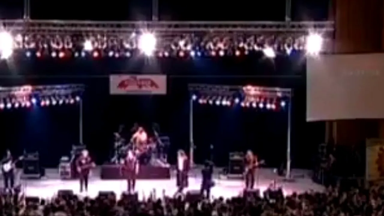 Acuze grave în trupa Phoenix: „Baniciu și Țăndărică trăiesc din cântări la nunți, avorturi și înmormântări, ar trebui loviți cu pietre