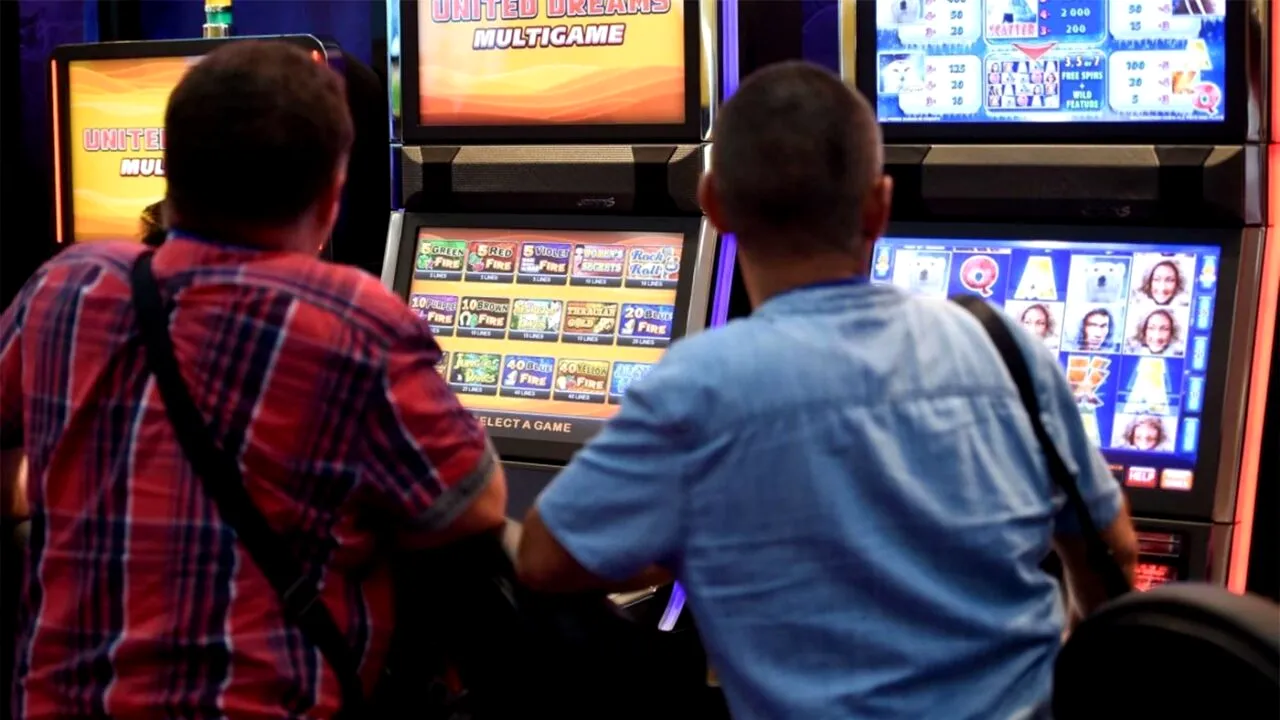 Povestea lui Andrei, un inginer din Botoșani dependent de păcănele: 