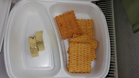 Cum arată micul dejun și cina la o maternitate din Sibiu? Reprezentanții Spitalului: „Pacienții primesc dimineața o jumătate de pâine pentru întreaga zi”