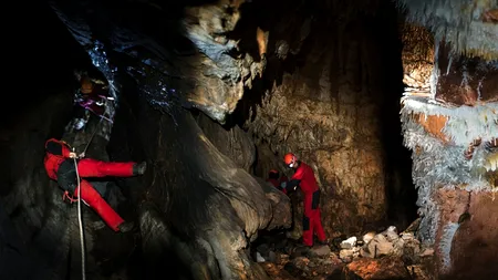 Cea mai lungă PEȘTERĂ din România de care mulți turiști n-au auzit. Unde se situează și pe ce rută trebuie să te deplasezi pentru a o vizita