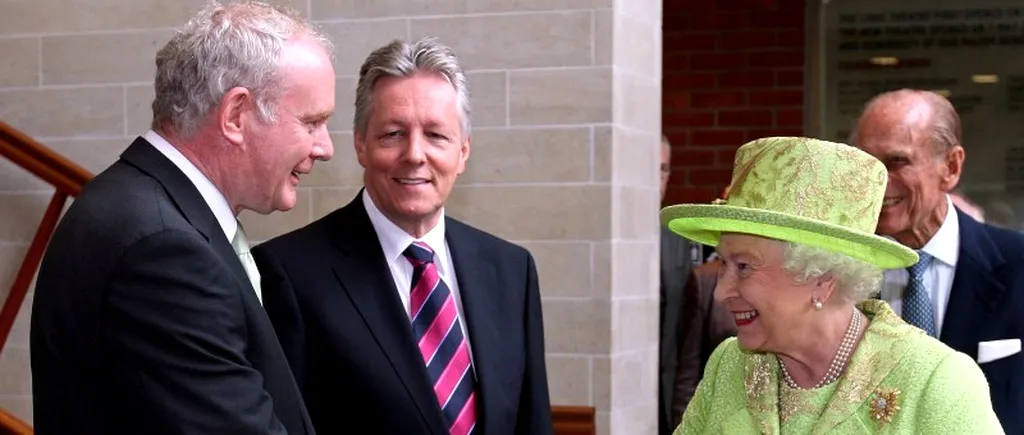 Gest istoric al reginei Marii Britanii: a strâns mâna fostului lider al IRA, Martin McGuinness