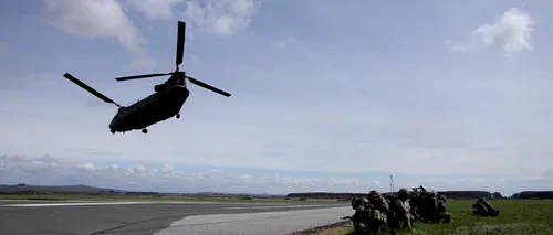 O rachetă de antrenament a căzut dintr-un elicopter Apache, în apropierea unui oraș din Texas