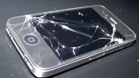 I-a explodat iPhone 5 la ureche