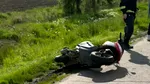 Accident în județul Vaslui: un motociclist de 83 de ani a fost rănit, după ce s-a izbit de un autoturism
