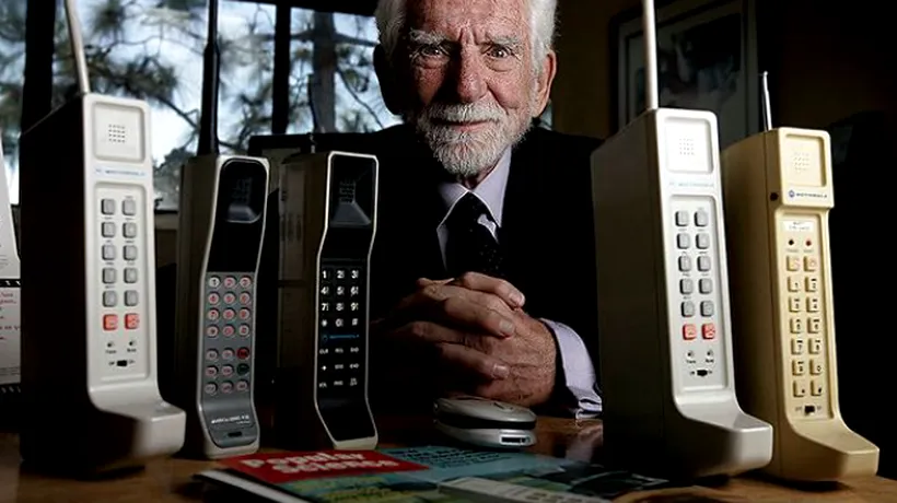 Telefonul mobil împlinește 38 de ani. Cât a costat primul aparat și cine este ”tatăl telefoniei mobile de mână”