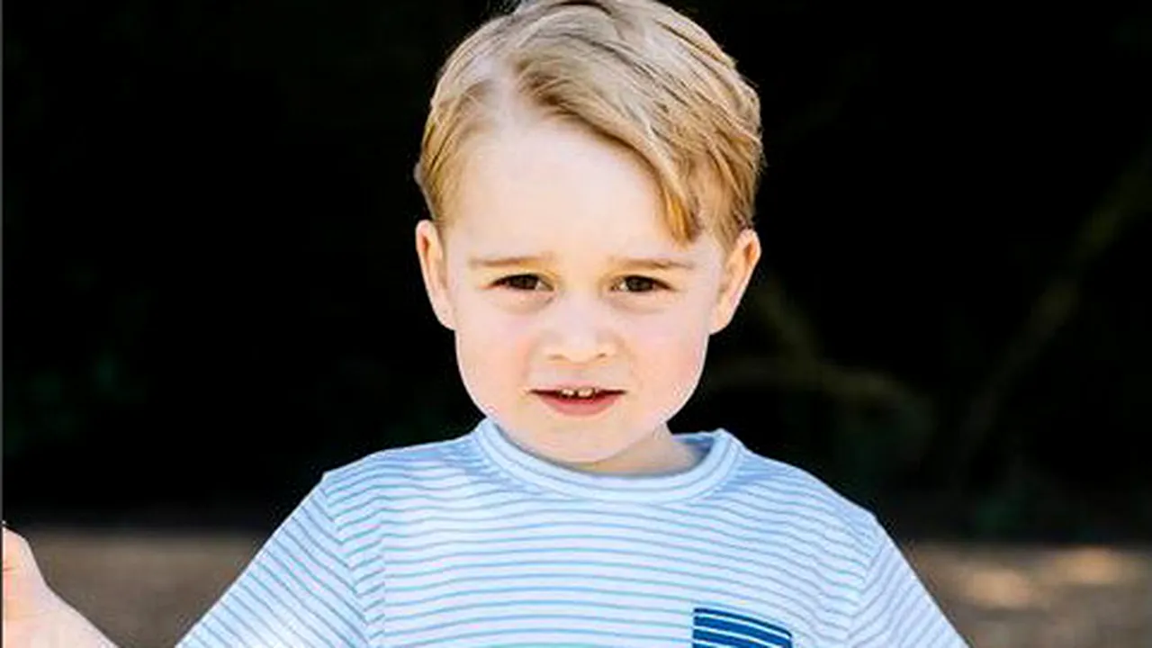 Noi fotografii cu Prințul George, la aniversarea sa de trei ani