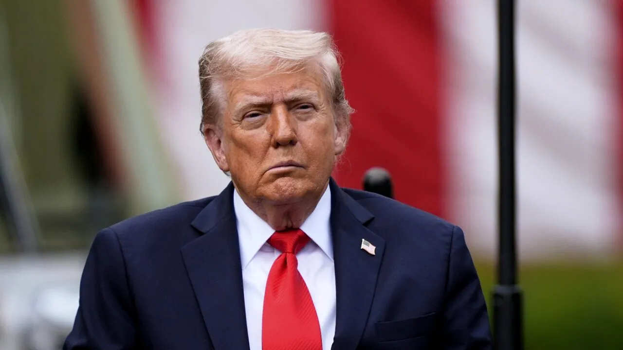 Donald Trump merge în vizită oficială în Marea Britanie. Președintele american va vizita mormântul Reginei Elisabeta a II-a