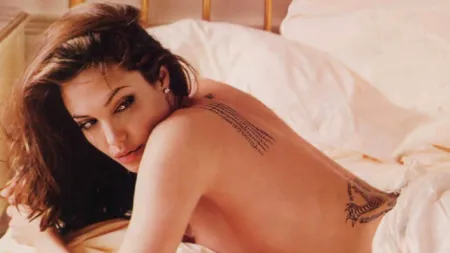 Nuditatea din filme: 11 staruri care par că nu rezistă tentației de a filma scene goi