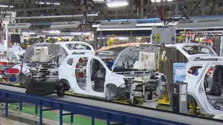 Dacia face CONCEDIERI voluntare. Compania renunță la muncitorii din secțiile care se robotizează