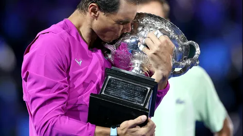 Rafael Nadal a câștigat Australian Open, după o finală care a durat 5 ore și 28 de minute. Mai mult, a revenit de la 0-2 în fața rusului Daniil Medvedev