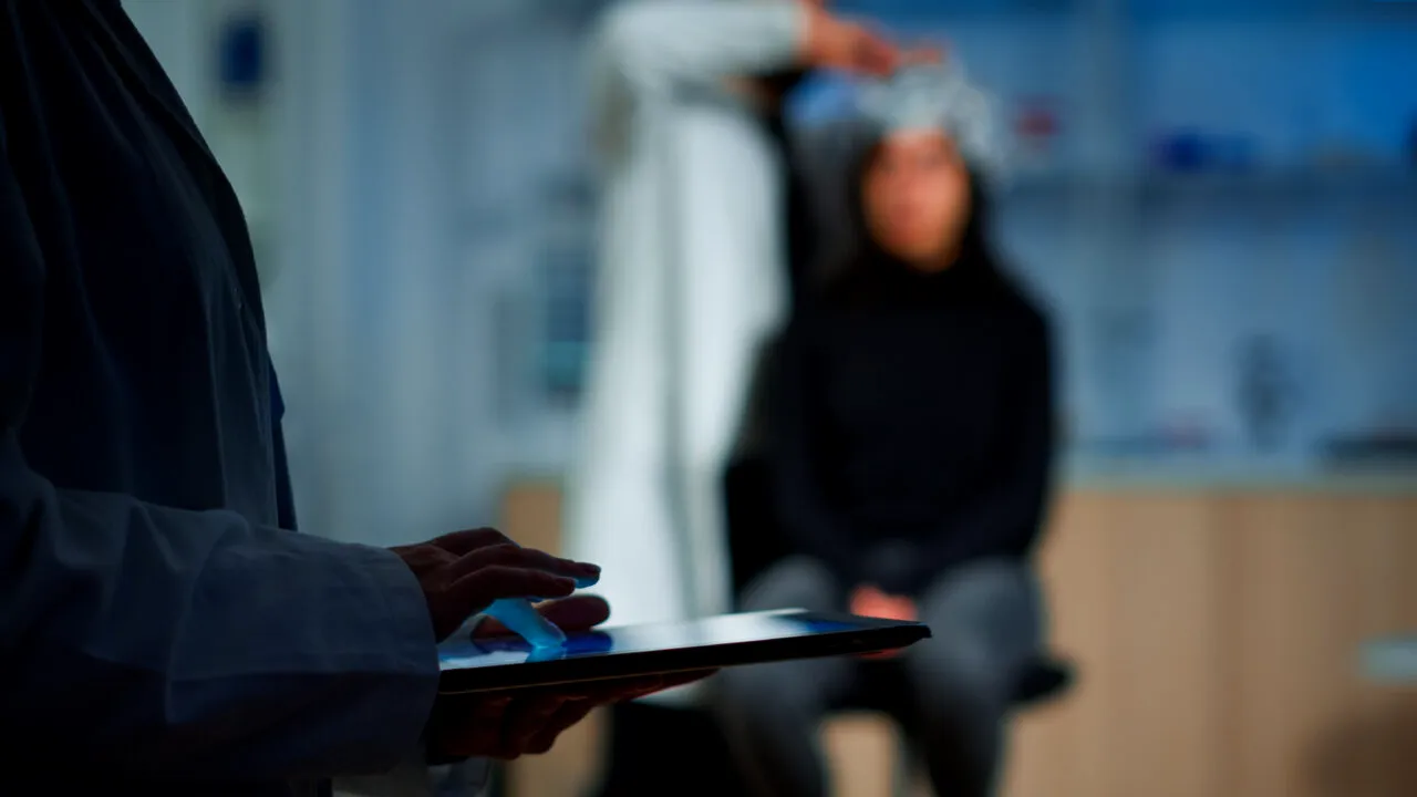 Aparatul din casă care îți dezvăluie identitatea cu precizie de 99,5%. Cum poți fi urmărit fără să știi