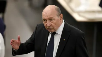Băsescu, înaintea consultărilor de la Cotroceni: pe cine vede premier și de ce consideră că este „cea mai sigură soluție”