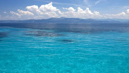 Pericol de poluare în Marea Mediterană. O conductă de petrol s-a spart