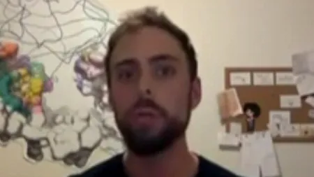 „Printre pozele din galeria foto a telefonului meu a apărut UN CHINEZ