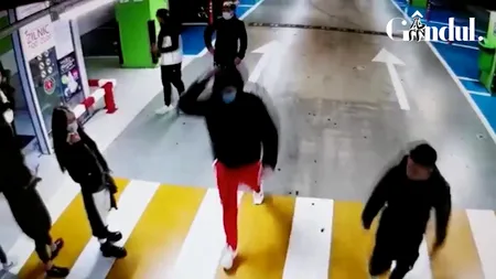 GÂNDUL LIVE. Bătaie în parcarea unui mall din București. Printre cei implicați se numără și minori | VIDEO