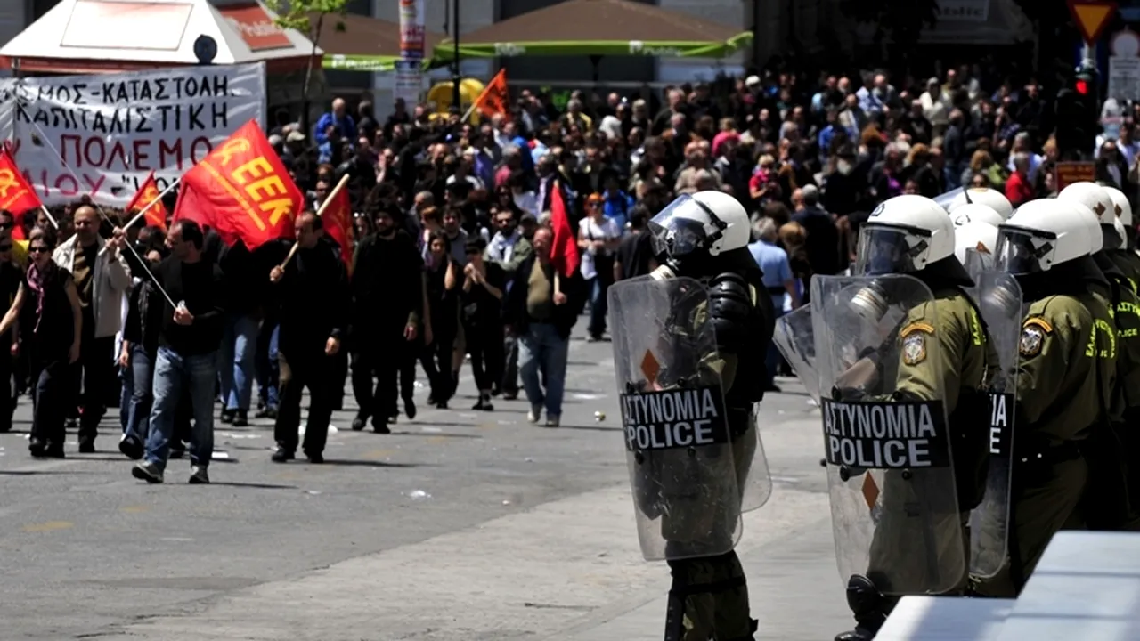 Neîncrederea în băncile elene a atins cote maxime la Atena