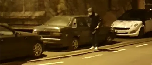 VIDEO. Otopeni: Doi tineri au fost reținuți după ce au distrus o mașină, aruncând în ea obiecte explozive