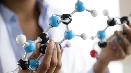 Stratulat Albulescu a asistat compania Stera Chemicals cu privire la vânzarea pachetului majoritar de ACȚIUNI către grupul german Oqema