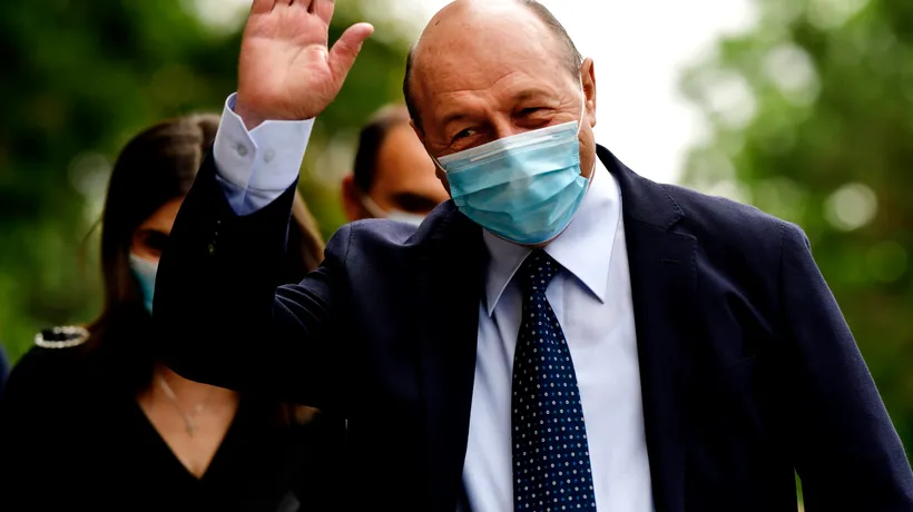 Traian Băsescu a fost sancționat pentru o tamponare ușoară. Ce amendă a primit fostul șef al statului