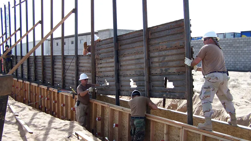 Trump vrea să impună Mexicului o taxă vamală de 20%, pentru finanțarea zidului