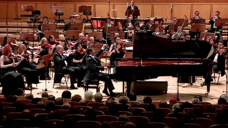 Dirijorului canadian Julian Kuerti vine pentru prima dată în România, într-un concert găzduit de Sala Radio