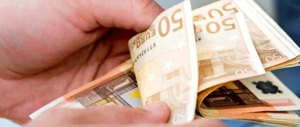 Un român a furat 84.000 de euro din bancomante cu un clește cu cap plat