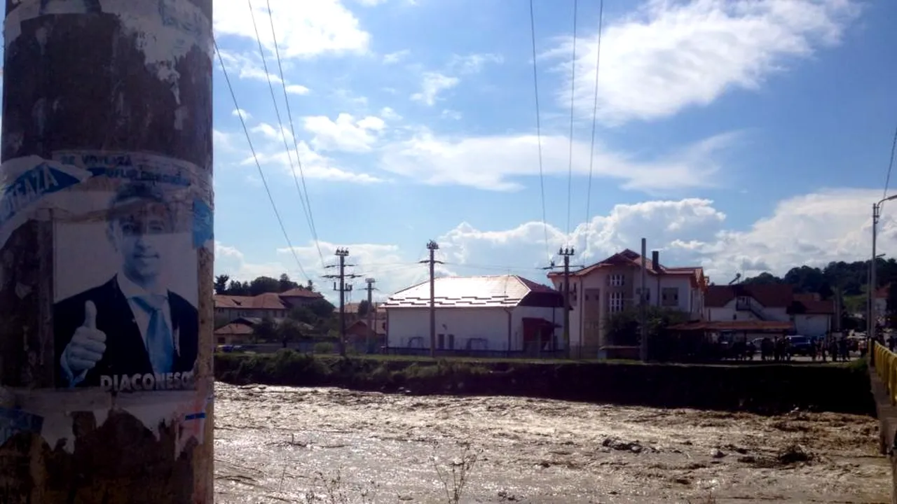 Peste 80 de gospodării, inundate în localități din județul Dâmbovița