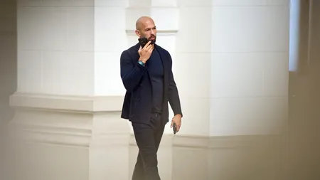 Generația Z îl vede drept model pe Andrew Tate / SONDAJ: 52% dintre tinerii din Marea Britanie ar prefera să trăiască într-un regim totalitar