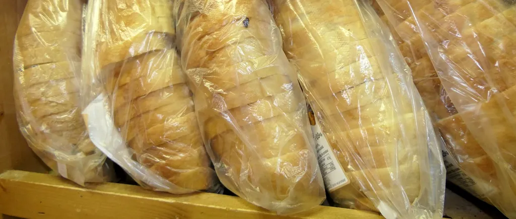 Un celebru scriitor român a PLĂTIT peste 113 lei pentru o singură pâine, la un cunoscut supermarket. Cum a fost „păcălit” la casa de marcat