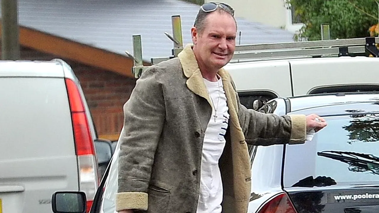 Arsenal, la care nu a jucat niciodată, i-a plătit lui Gascoigne spitalizări de 50.000 de lire streline. Tottenham, fostul club, l-a pus să-și cumpere bilete la un meci