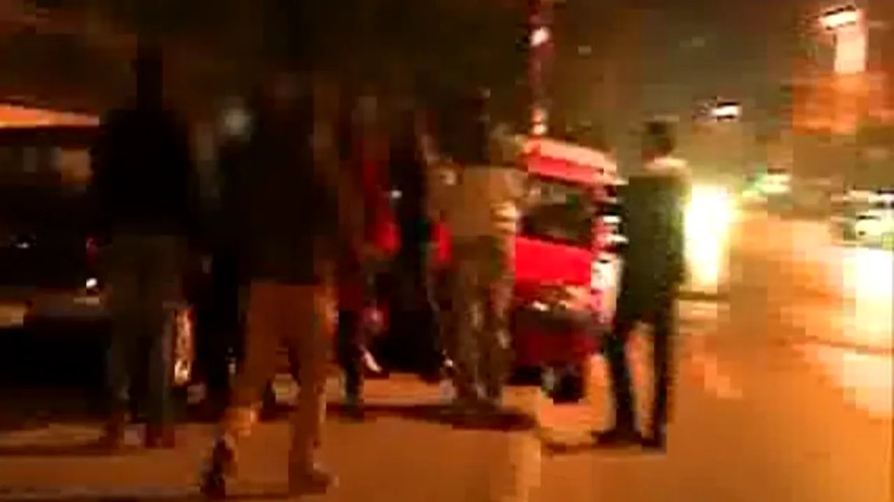 Cei doi paparazzi arestați după incidentele de lângă localul nunții lui Tăriceanu, eliberați