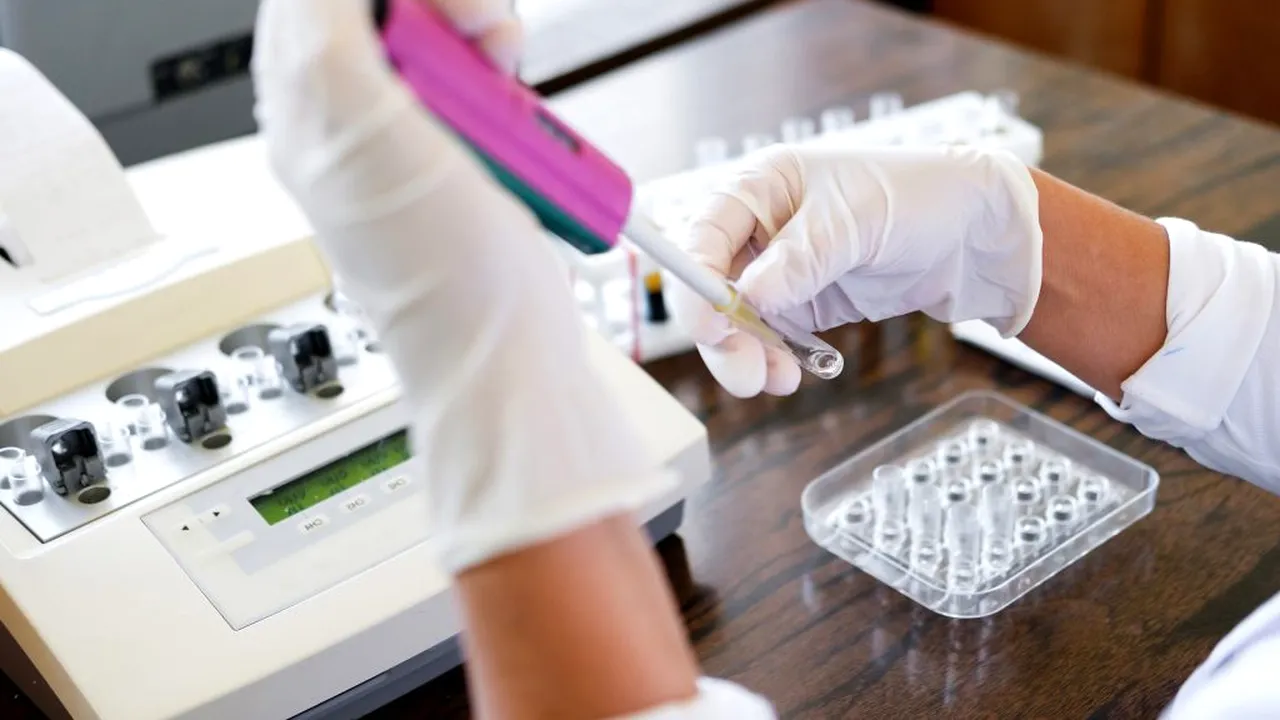 REACȚIE. Directoarea laboratorului din Wuhan neagă acuzațiile din partea SUA: „Nu știam că virusul există!”